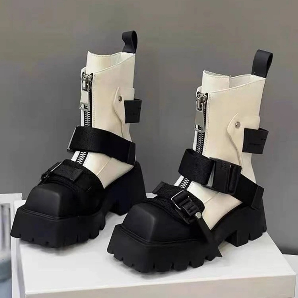 Women's sz 8  Black and white